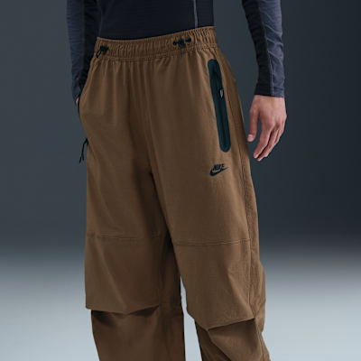 Nike Tech Men's Woven Oversized Pants. Nike.com